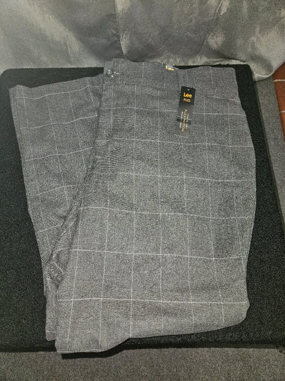 NWT Lee Regular Fit Mid-Rise Gray Plaid Trousers (20W Petite)